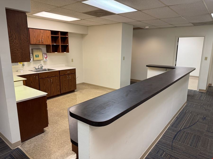 2007 W Franklin St Suite B