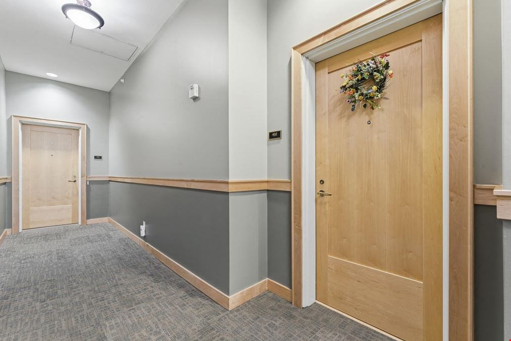 Luxury River View Living at Eagles Landing