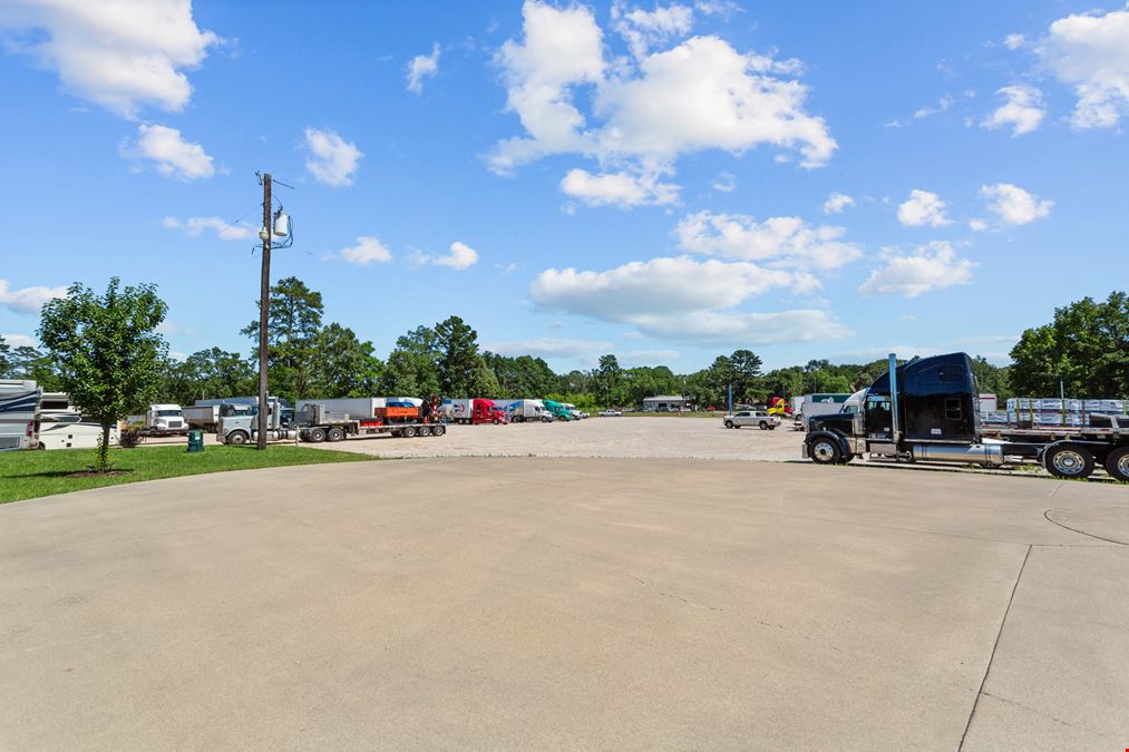 15844 Hwy 31 West
