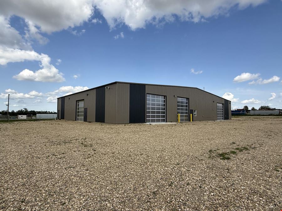 4038/4040 Industry Ave