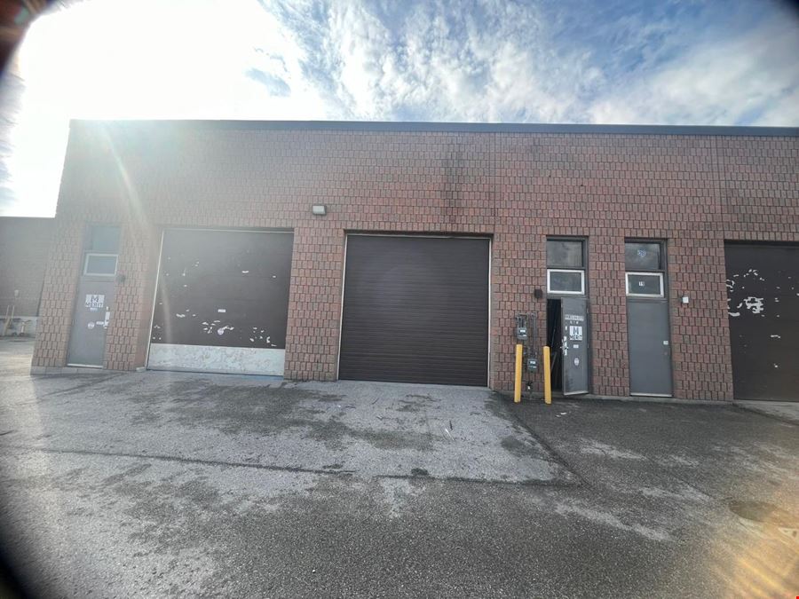 4,274 sqft private industrial warehouse for rent in Pickering