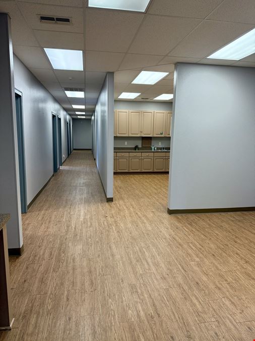 1420 W SW Loop 323