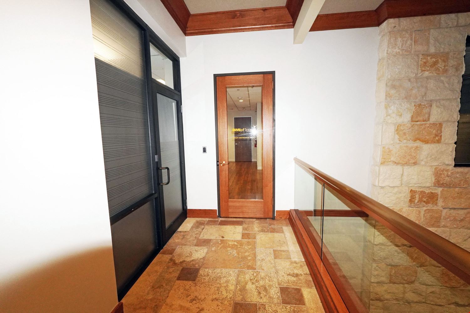 335 East Sonterra Blvd Sublease