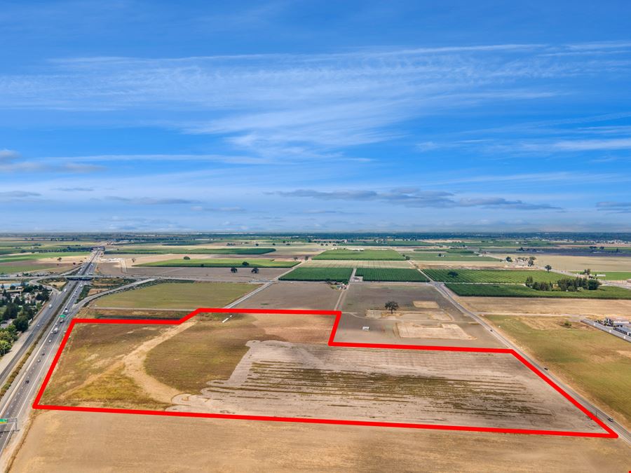 4 Commercial Retail Parcels Available Off HWY-99 in Tulare, CA
