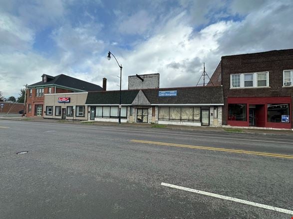 Preview of Retail space for Rent at 2036 S Park Ave