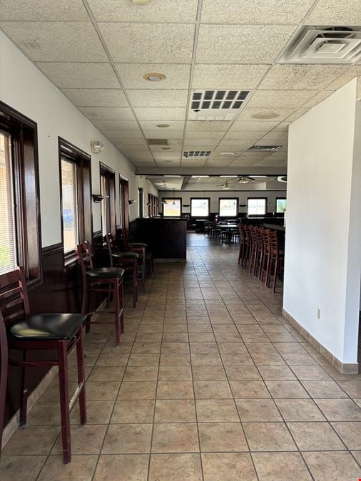 Move-in Ready Restaurant off I-39 in Oglesby