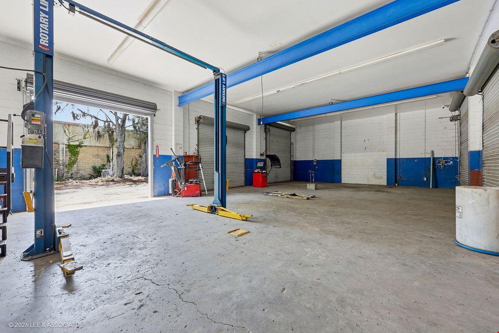 2290 NE 1st Blvd