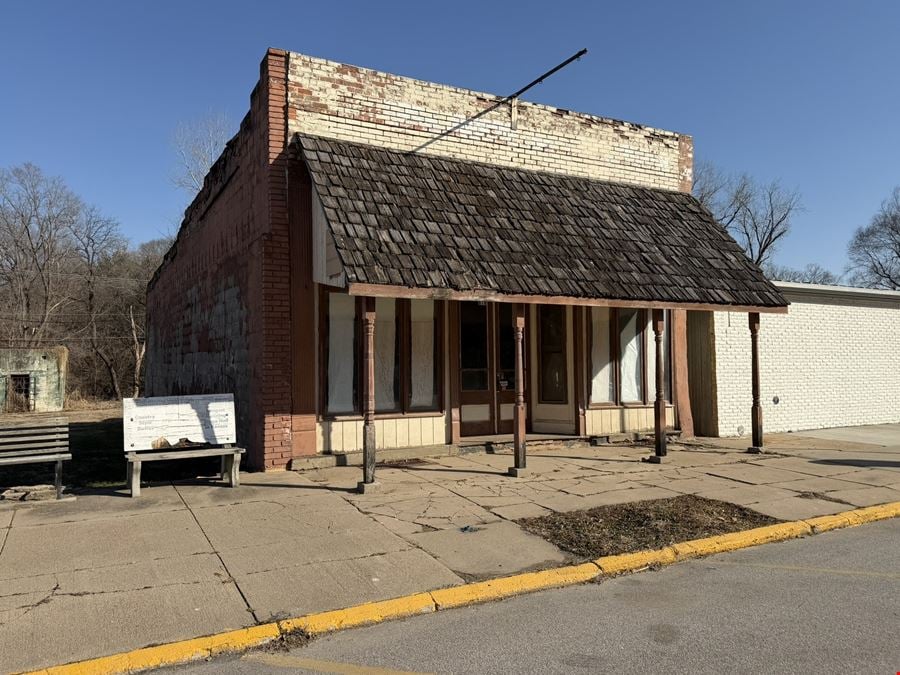 Building and Land For Sale