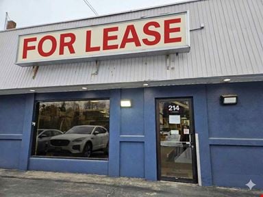 2733+/- Retail Space Available
