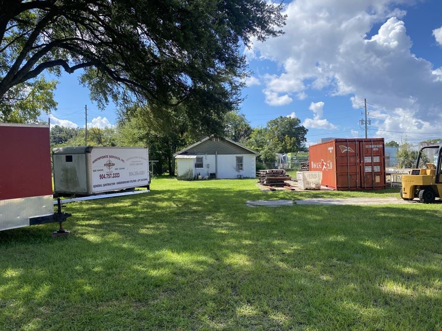 628 & 634 Dyal Street / 619 & 645 E 10th Street