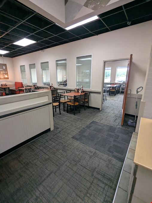 Former Golden Corral - Valley View Pkwy, Independence, MO - For Sale or Lease