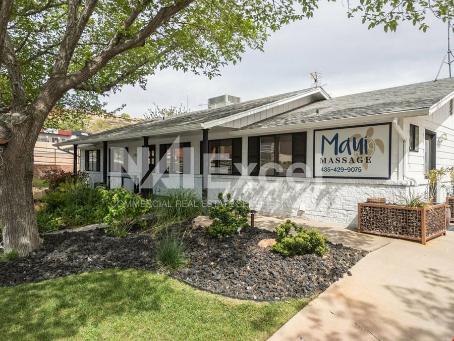 Freestanding Retail/Office Space Available on Bluff St at an Excellent Price!