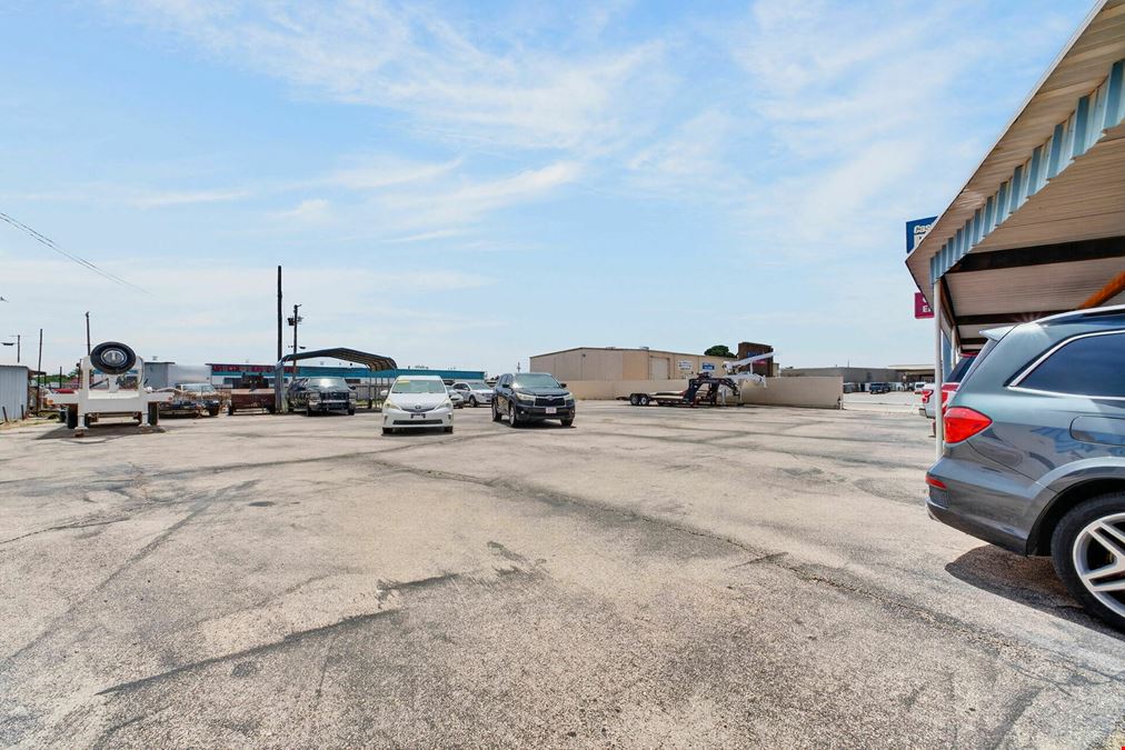 Automotive Sales Facility | High-Visibility Corridor | 16,000 AADT