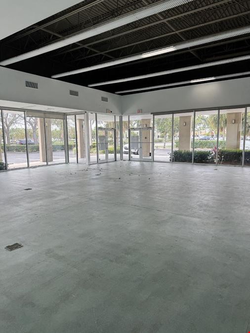 Commercial/Office Retail/Professional Space