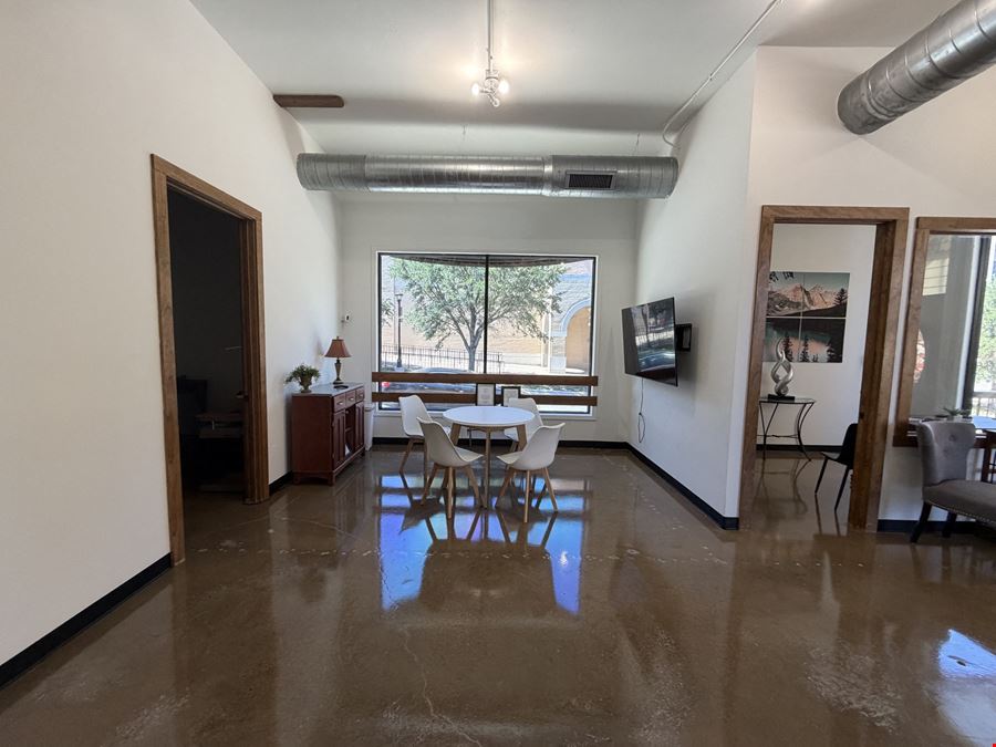 302 University Dr
