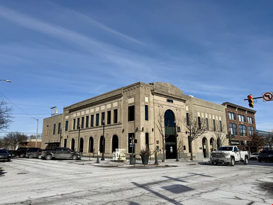 101 East Lincolnway