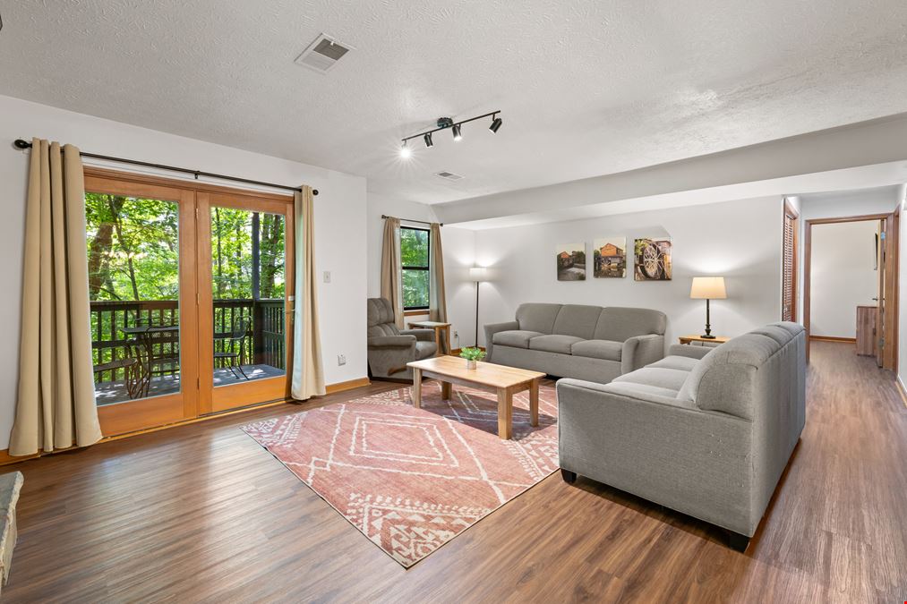 Pinecrest Townhomes