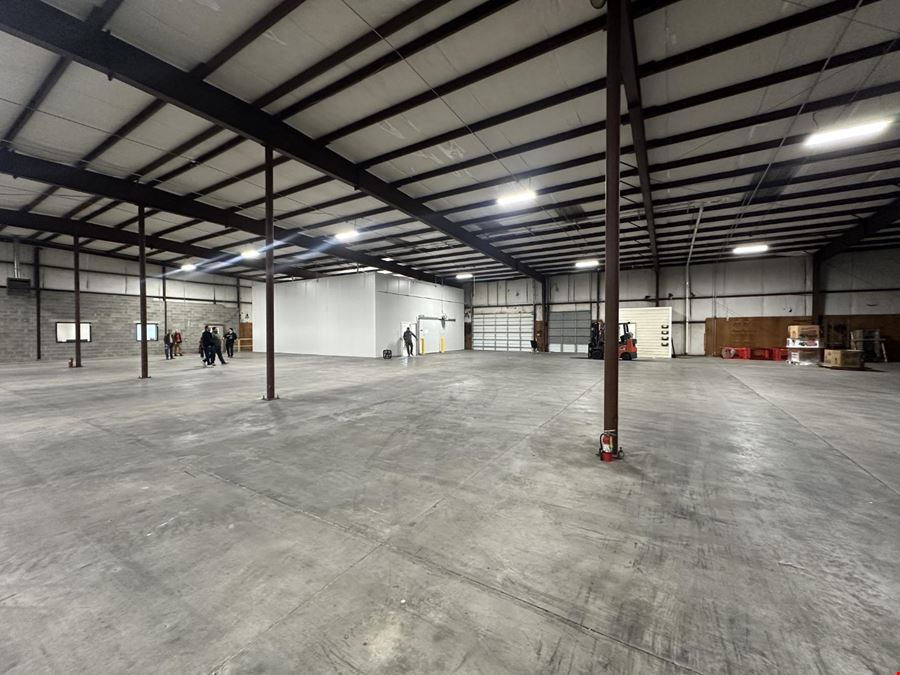 Freestanding Office/Warehouse
