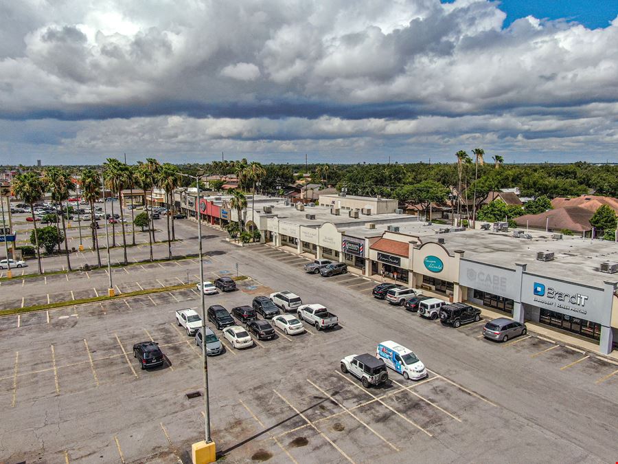 5007 & 6001 N 10th St-Town & Country Shopping Center