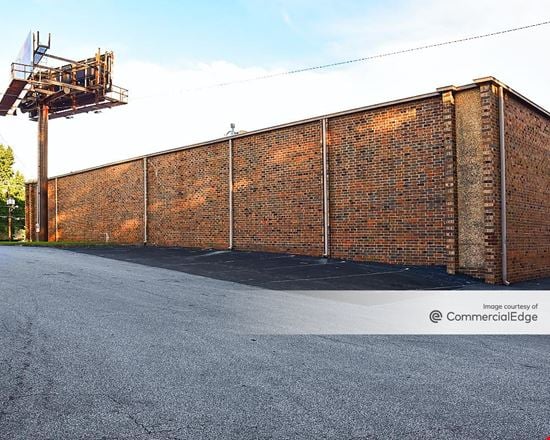 Preview of Industrial space for Rent at 1422 Chattahoochee Avenue NW