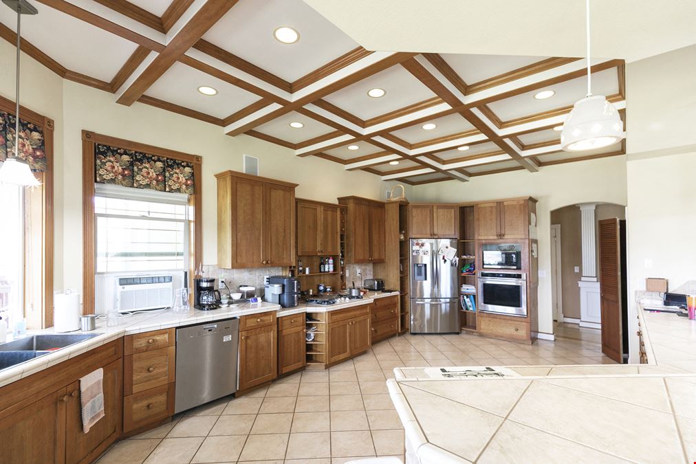 3000 Saint Thomas Drive