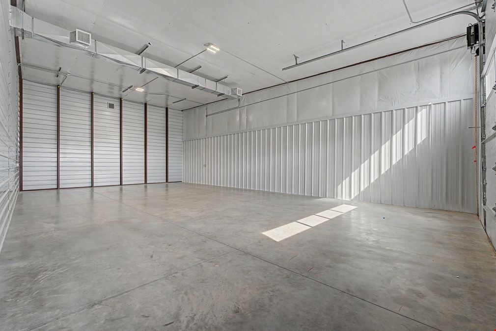 Southway Luxury Storage | 1,400–2,240 SF Units