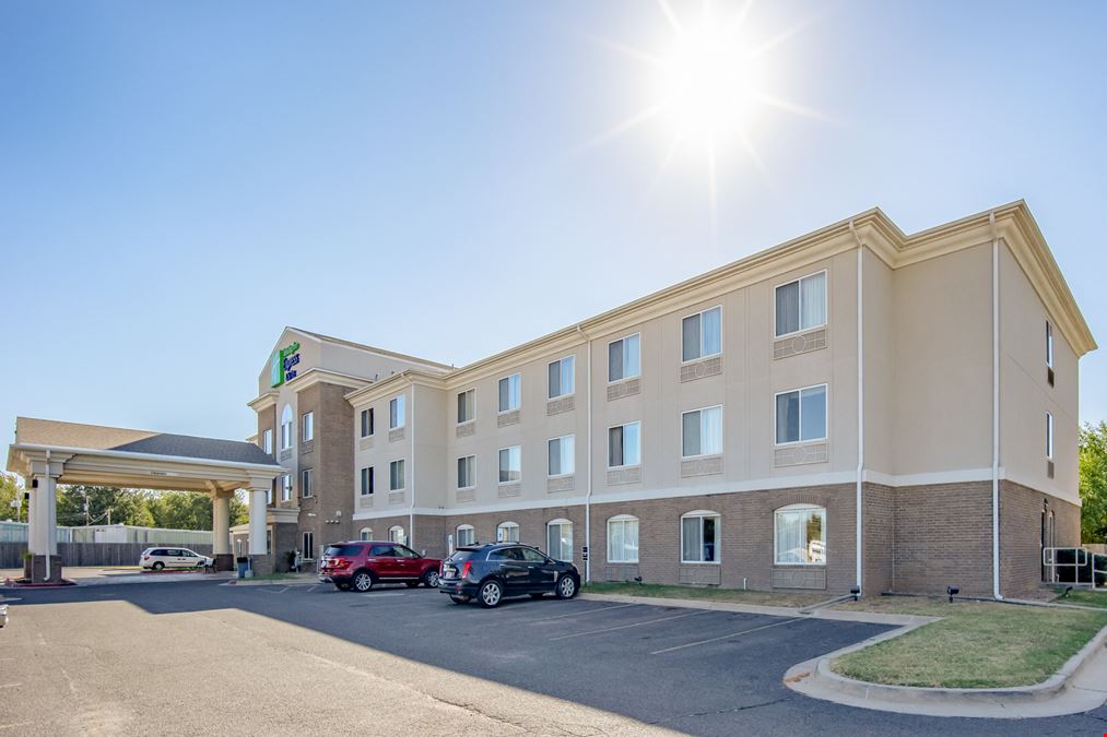 Holiday Inn Express & Suites Bethany (OKC MSA) OK