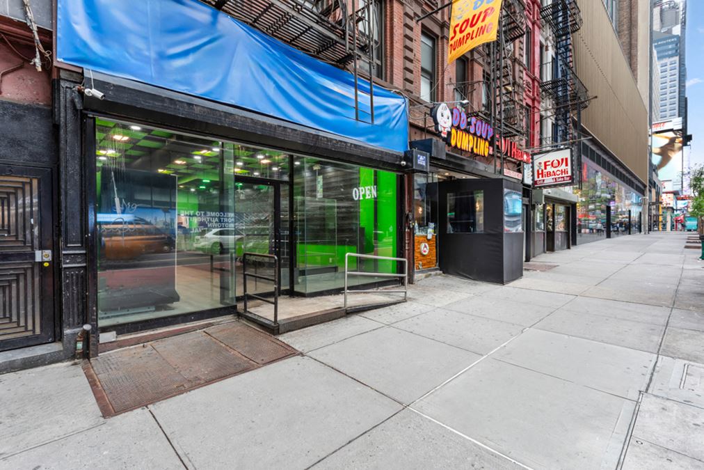 323 W 42nd St