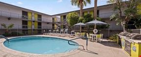 Garden Style Multifamily Community for Sale in Central Pheonix