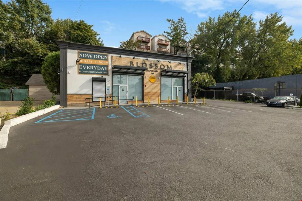 Retail + Cannabis Ready | 2,780 SF Freestanding Building w/ Parking | Jersey City Corridor Location