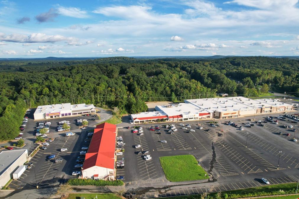 Village Marketplace Retail Space Lease