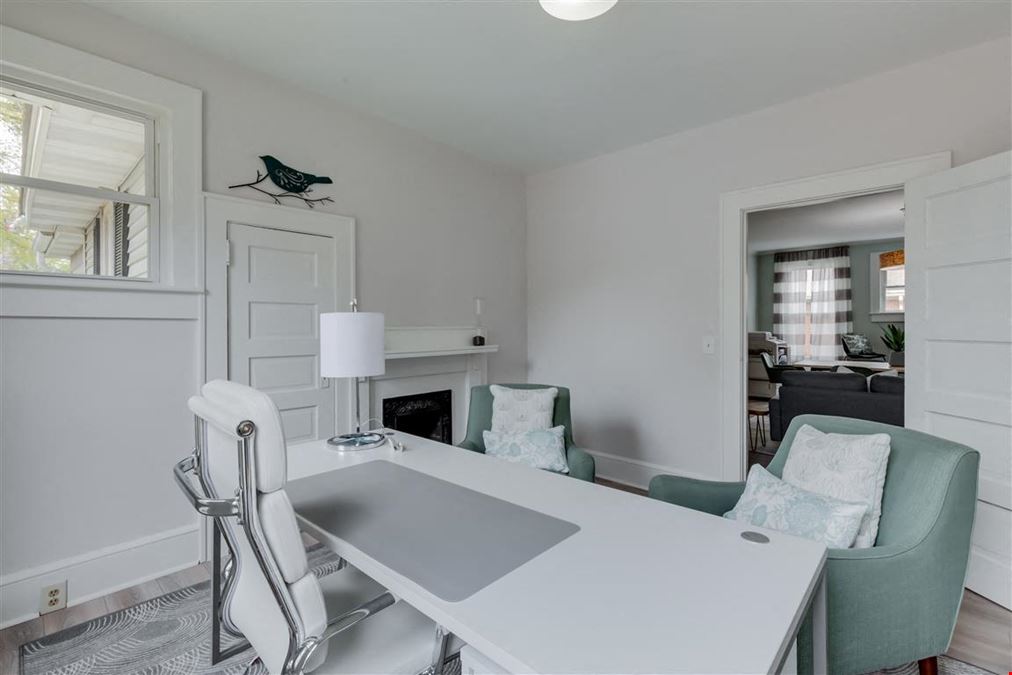 102 W Stone Ave