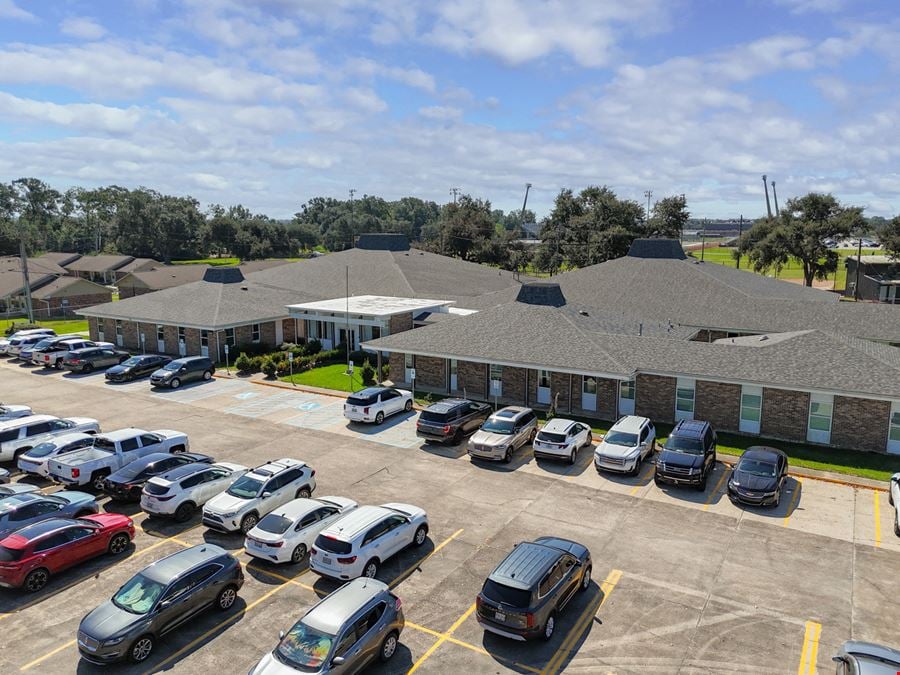 Office Complex on ±3.14 Acres Fully Leased to the State