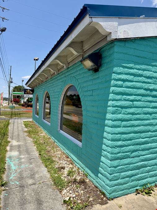 Stand Alone Quick Serve Restaurant Building For Sale