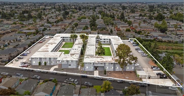 MULTI-FAMILY BUILDING FOR SALE