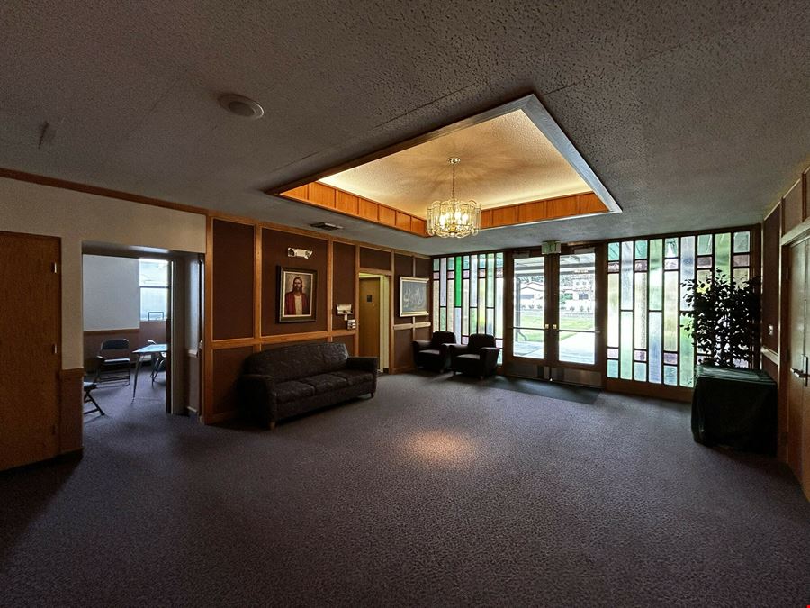5520 Topeka Drive