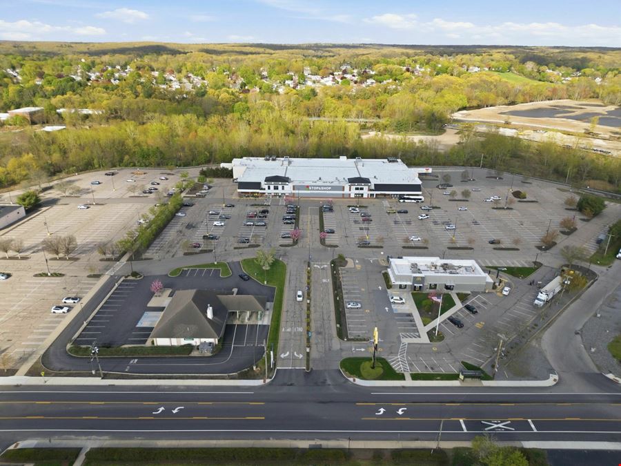 Cumberland, RI - Stop & Shop Plaza