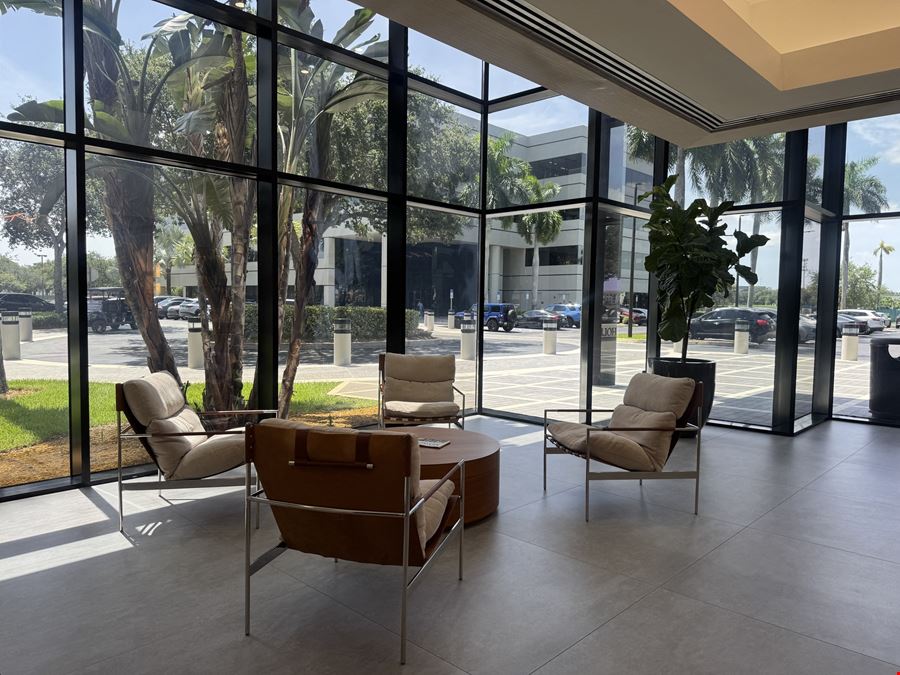 Governors Square: Spessard Holland Building
