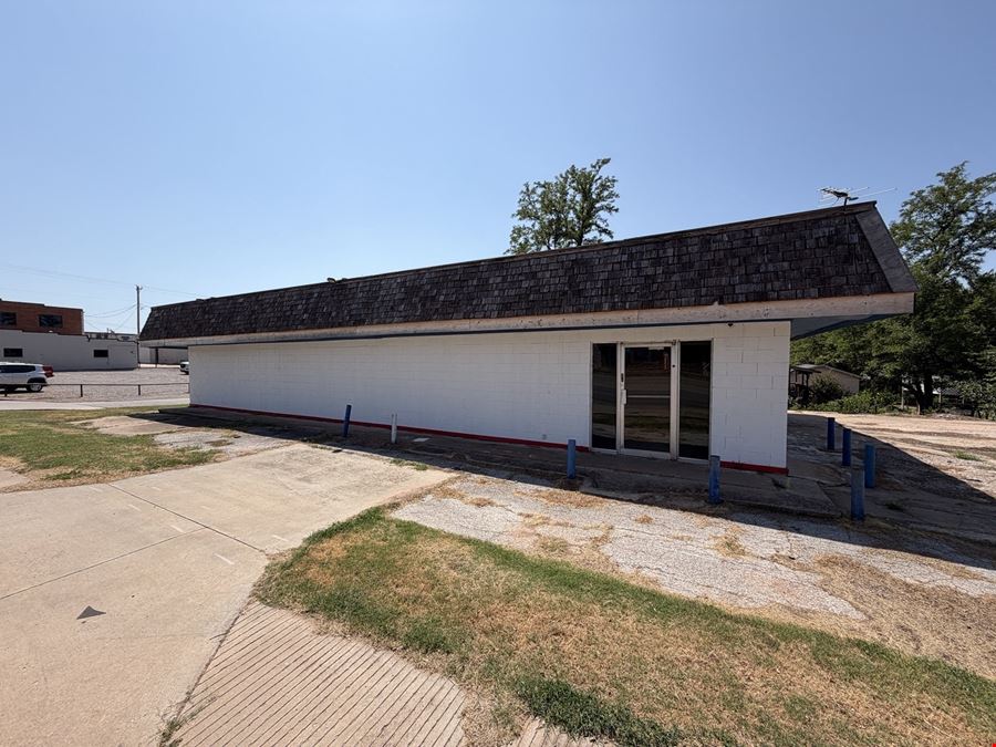204 W Veterans Memorial Hwy