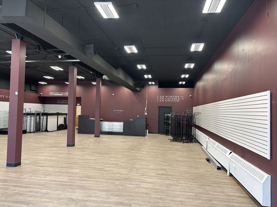 74 Broadway Retail