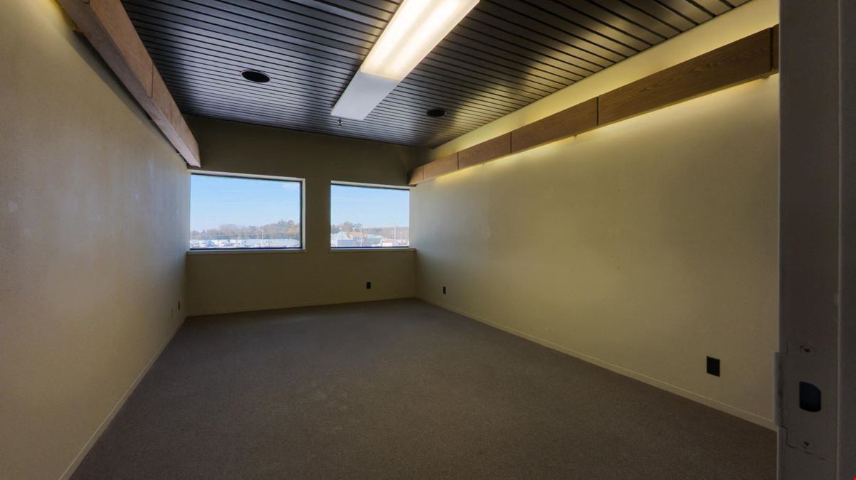 2450 Marion Road SE - Mixed-Use Building For Sale 