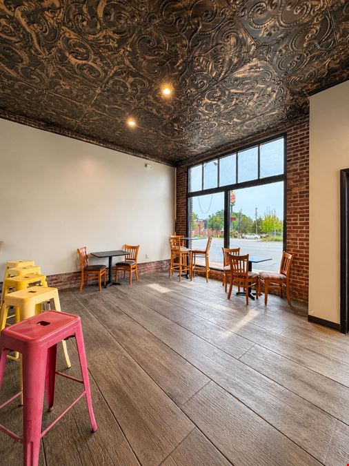 Downtown Woodruff Restaurant + Taproom