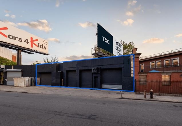 Preview of Industrial space for Rent at 286 Hamilton Avenue