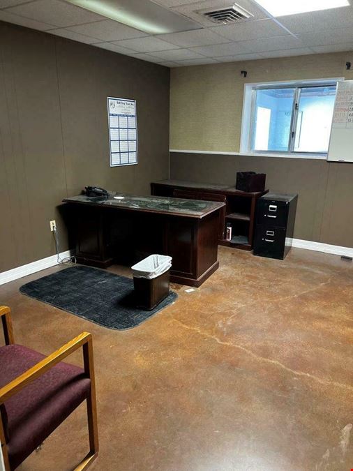 12,500 SF on 3.9 Acres on TX-83