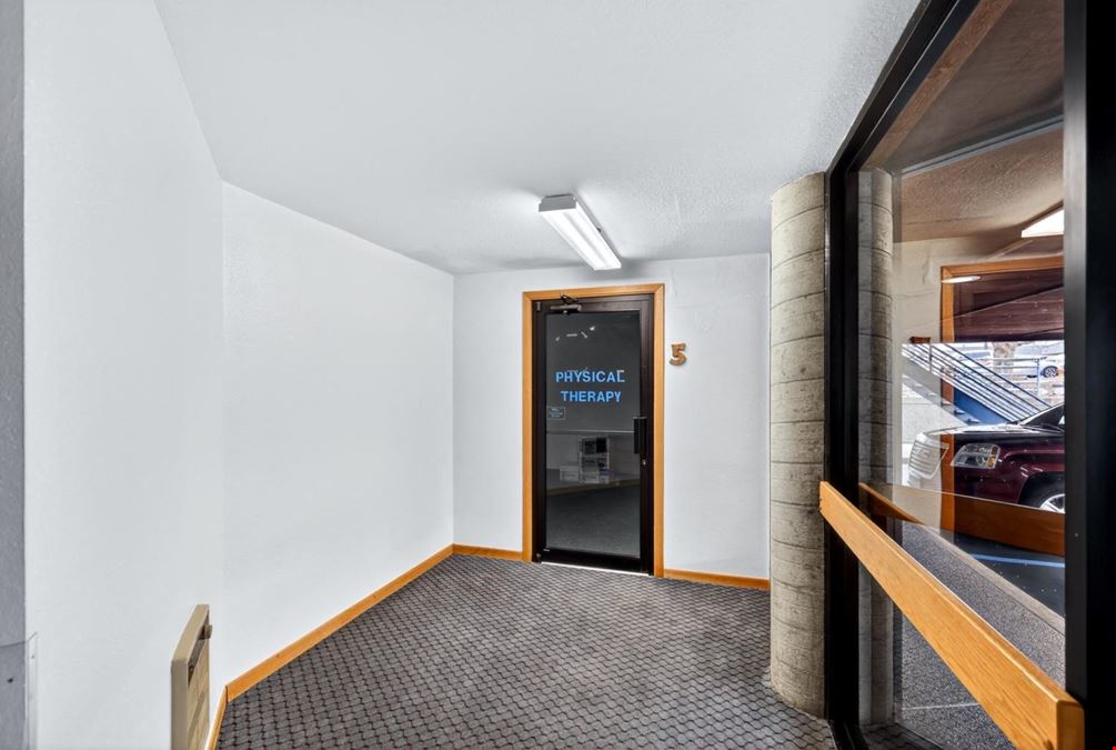 950 W. Ironwood Dr. #5