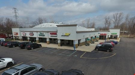Preview of Commercial space for Rent at 1123  E West Maple Rd