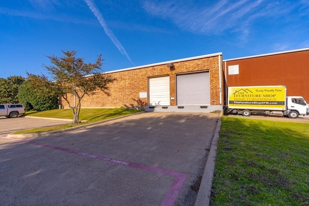 930 E Highway 67 | Freestanding Retail on Hwy 67