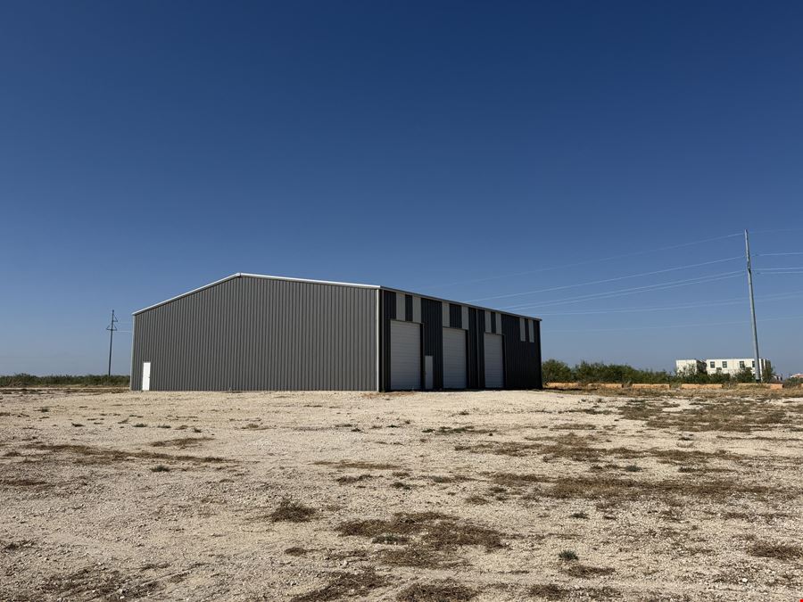 6,400 SF on 10 Acres: Service the Permian from Big Lake