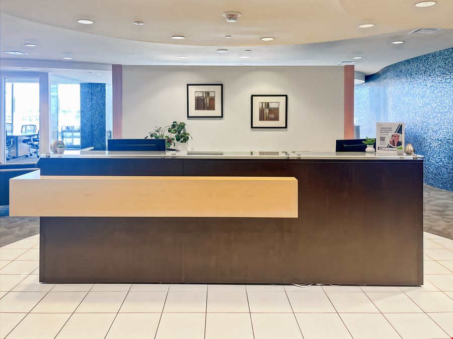 Regus - Phoenix - 24th and Camelback