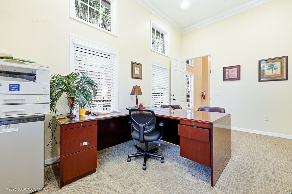 5215 SW 91st Ter - Haile Village Executive Office Suite